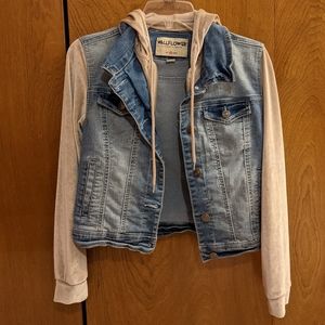 Wallflower Denim Velvet Sleeve Jacket 💗